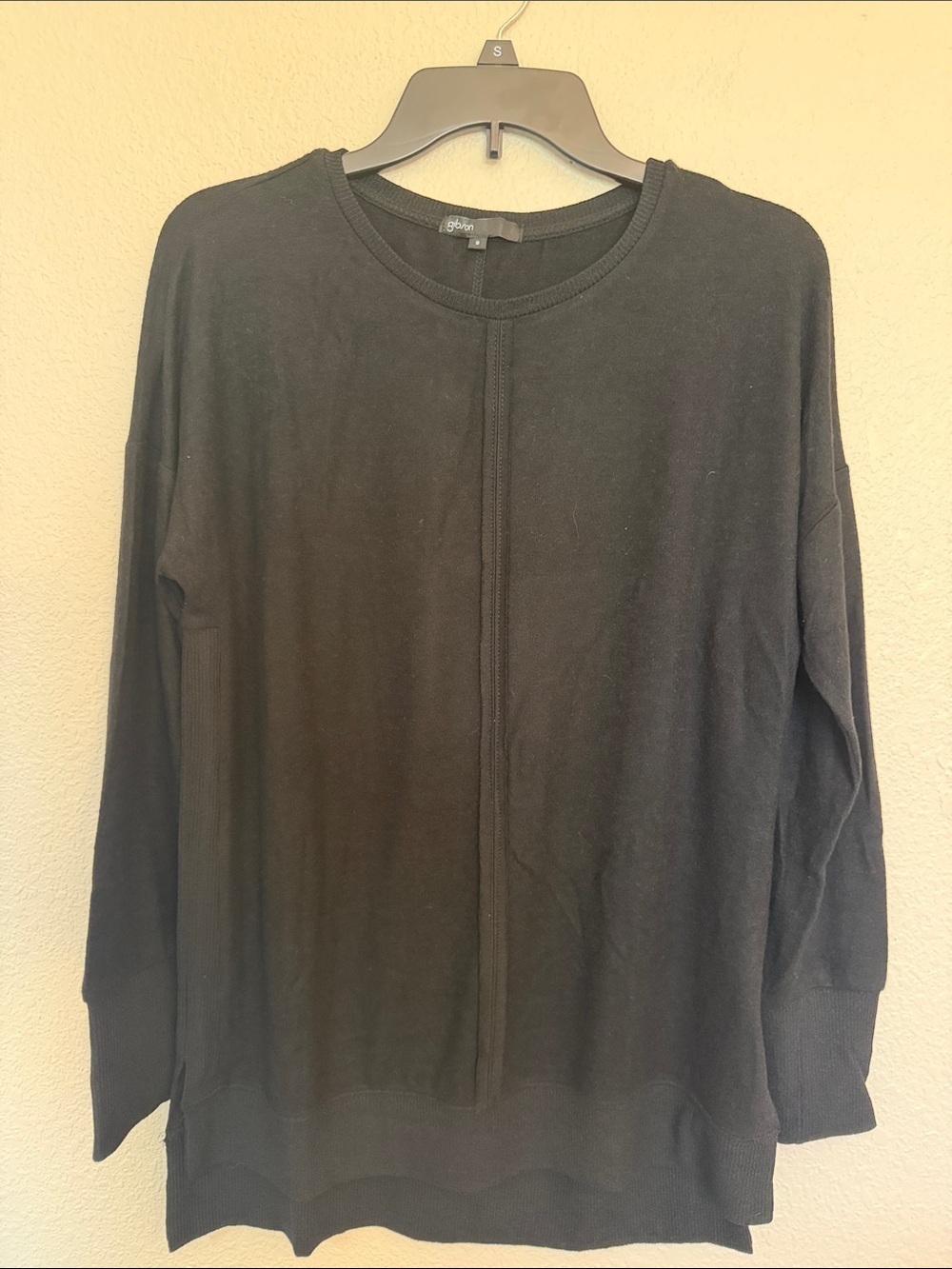 Gibson Black Crewneck Tunic Seam-Front Knit Top